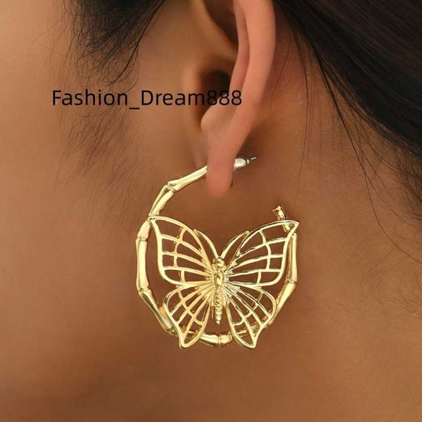 Yingtong Fashion Gold Gold Golchated Butterfly Hoop Orecchini Donne C-Shape Bamboo Orecchini Gioielli 2023