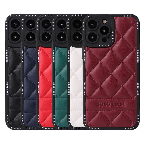 Couro rômbico 6D de pele de cordeiro Estojo fino antiderrapante Proção de lente de câmera completa Pega macia TPU macio Capa protetora à prova de choque para iPhone 14 13 12 11 Pro Max