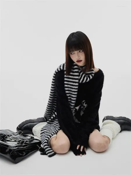 Suéteres femininos Y2k 2023 outono pulôver com decote em V feminino Harajuku vintage oversized malha mohair streetwear estampado de caveira feminino