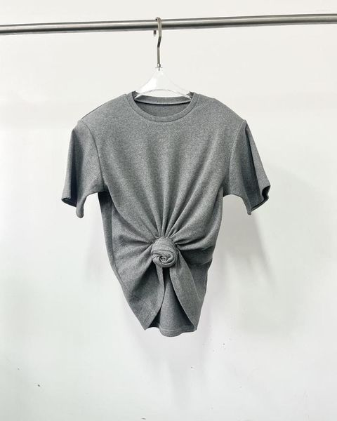 T-shirt da donna T-shirt stereo 3D pieghettata da donna T-shirt a manica corta con perdita di raccolto alla moda