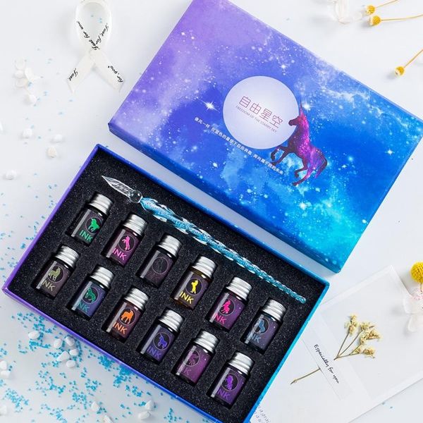 Ручки 13/7pcs Crystal Glass Pen Starry Sky Unicorn Dip ручка блеск порошковой ручки 12 цветов чернила подарочная коробка набор написания принадлежностей