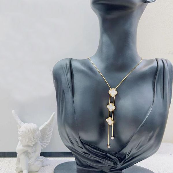 Neue Designer-Anhänger-Halsketten für Frauen, 4-/vierblättriges Kleeblatt-Medaillon-Halskette, hochwertige Halsbandketten, Schmuck, 18 Karat vergoldet, Mädchen-Geschenk4z1f