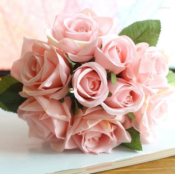 Прибытие декоративных цветов Моделирование букета из девяти головок роз Свадебный холдинг Цветок 16 цветов на складе для украшения свадебной вечеринки