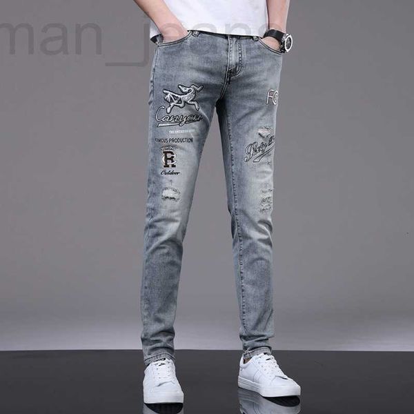 Designer di jeans da uomo Jeans da uomo di fascia alta, nuovi prodotti primaverili ed estivi, piccoli piedini elastici aderenti, versione coreana, stile di abbinamento di ricami, abbigliamento per la famiglia G