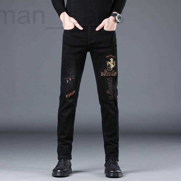 Jeans Masculino Designer Chinoiserie 2022 Nova Marca de Moda Bordado Flor Ano do Cavalo Emblema Personalizado Indústria Pesada Pés Pequenos 02PC