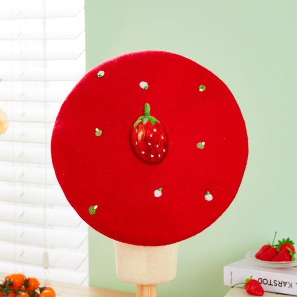 Baskenmütze, Baskenmütze, handgefertigt, Wollfilz, große rote Erdbeere, Künstler-Originaldesign, Herbst-Winter-Bonnet