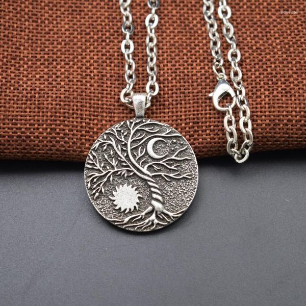 Anhänger Halsketten Weltbaum Sonne und Mond Wicca Halskette Yin Yang Hexerei Schmuck