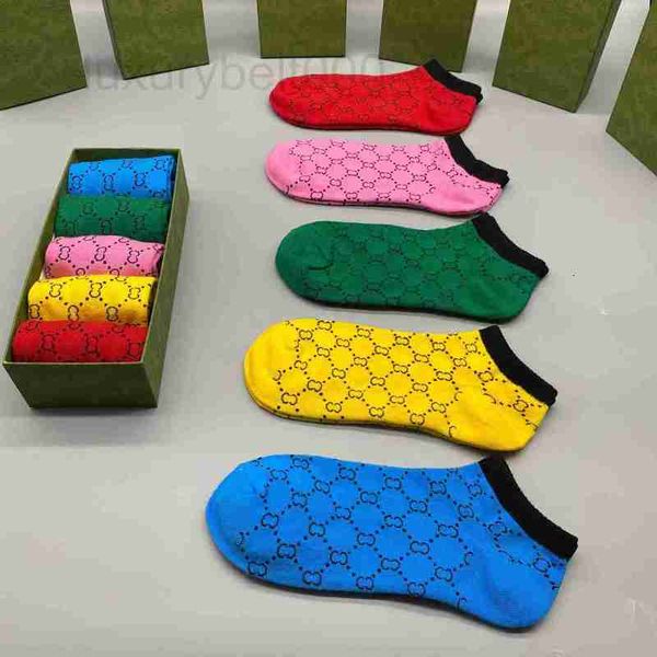 Herrensocken Designer Herren Damensocken Fünf Paar luxuriöse Sportfrühlings- und Sommerexplosionsmodelle Briefdruck hochwertige Baumwolle mit Box JBM3