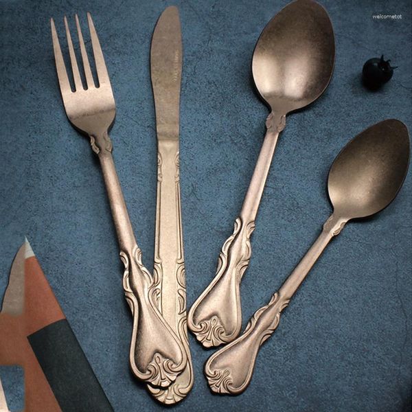 Conjuntos de louça de metal antigo vintage faca e garfo colher de jantar talheres de estilo europeu utensílios de mesa de sobremesa Netflix adereços