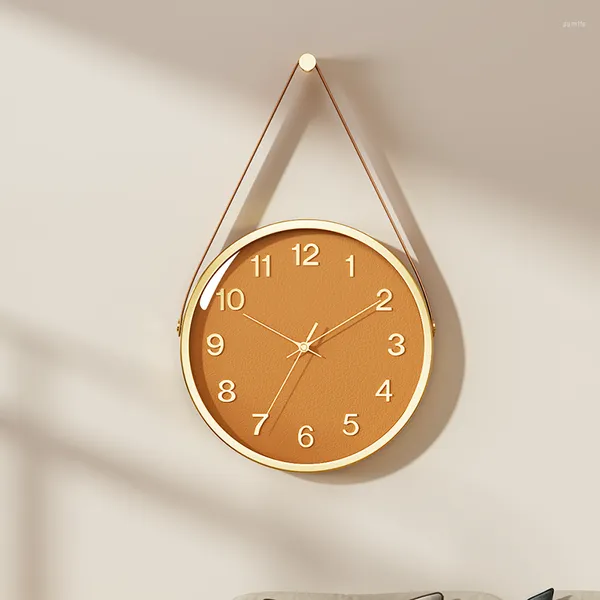 Relógios de parede Mulher Silenciosa Cinto de mãos nórdicos Relógio de quartzo dourado Moderna sala de estar Arte elegante Reloj De Pared Decoração Interior de casa