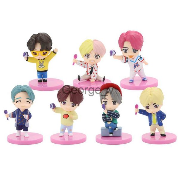 Minifig Ban Boy Groups 7PcsSet Novo Kpop RM Jin Suga JHope Jimin V Jungkook Boneca Brinquedos Figura de Ação Star Idol Bonita ARMY Estatueta J230629