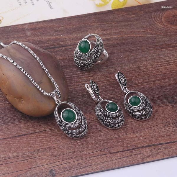 Collana Orecchini Set Sellset Gioielli vintage Argento antico Colore verde Anello e pendente in resina per regali da donna