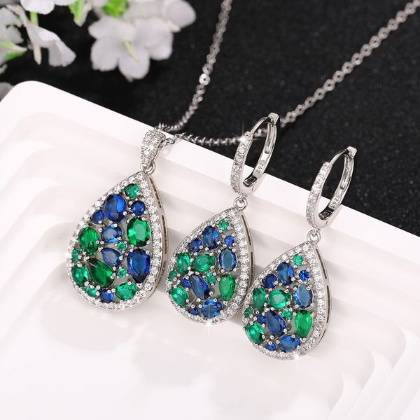 Set di gioielli da sposa Moda coreana da sposa squisita verde smeraldo goccia d'acqua zircone orecchino e collana set accessori per le donne 230627