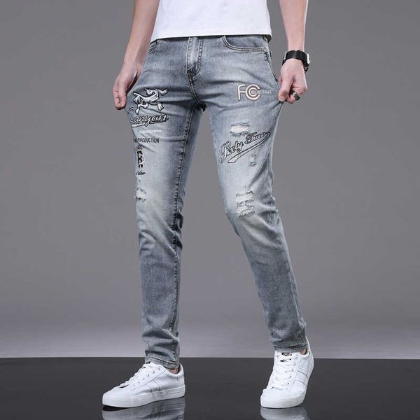 Designer di jeans da uomo Jeans da uomo di fascia alta, nuovi prodotti primaverili ed estivi, piedini elastici aderenti, versione, stile di abbinamento di ricami alla moda,