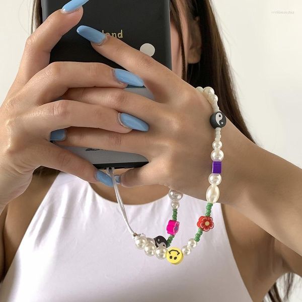 Charme Armbänder Ins Böhmische Farbe Blume Nähen Kleine Gänseblümchen Handy Kette Frau Einfache Mode Mädchen Schmuck Geschenk Großhandel 2023