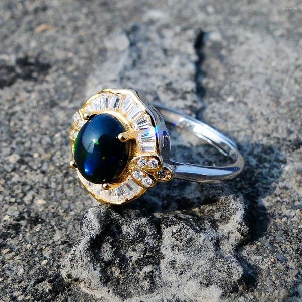 Cluster-Ringe, hochwertiger 925er-Sterlingsilber, Verlobungsschmuck, 6 x 8 mm, Feuer-Oval-förmiger natürlicher schwarzer Opal