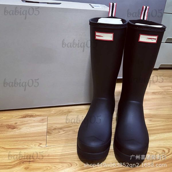 Stivali versione alta H tubo lungo 2023 primavera / estate stagione delle piogge moda standard originale scarpe da pioggia con suola spessa da donna babiq05