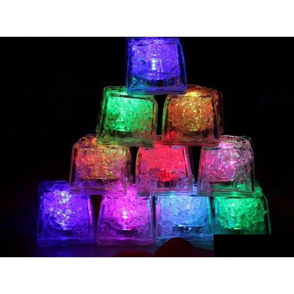 Outros suprimentos para festas de eventos Chegam novos presentes de Natal Romântico Led Cubos de gelo Rápido Lento Flash 7 cores que mudam Cubo de água Dhmta