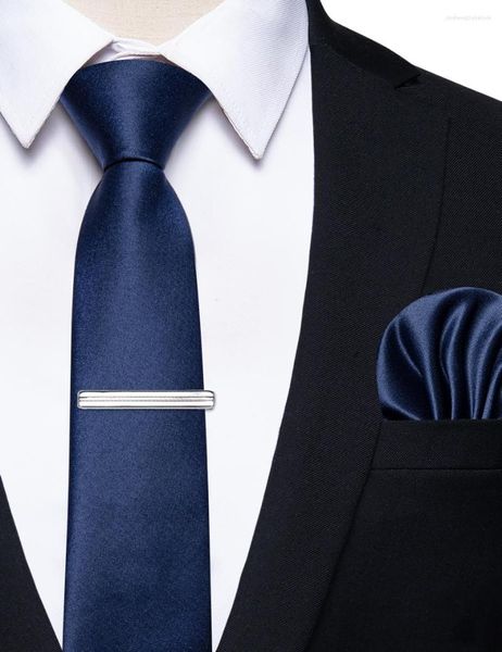 Papillon all'ingrosso Blu scuro Moda 6 Cm Cravatta di seta da uomo Slim Fit Wedding Luxury Party Suit Accessori Cravatta Pocket Square Clip Set Gift