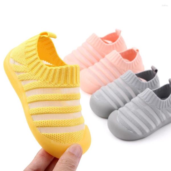 Scarpe da ginnastica per neonati e bambini 2023 Infant Kids Neonate Ragazzi Summer Slip-On Striped Sneakers Solid Fashion