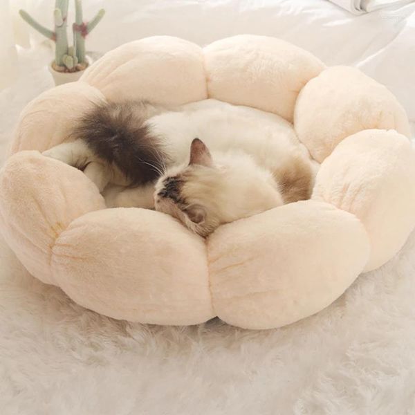 Letti per gatti Letto a forma di petalo rotondo Nido per cani Materasso da viaggio in peluche caldo per cuccioli e gattini Cucciolo che dorme profondamente