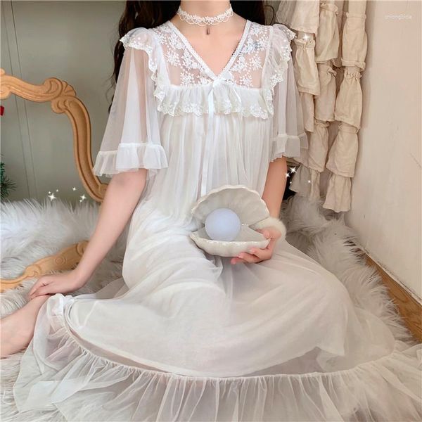 Kadın Pijama Prenses Lolita gece elbisesi Kadın Nightie Kawaii Beyaz Dantel Peignoir Victorian Vintage Nightgowns Gecelikler Loungewear