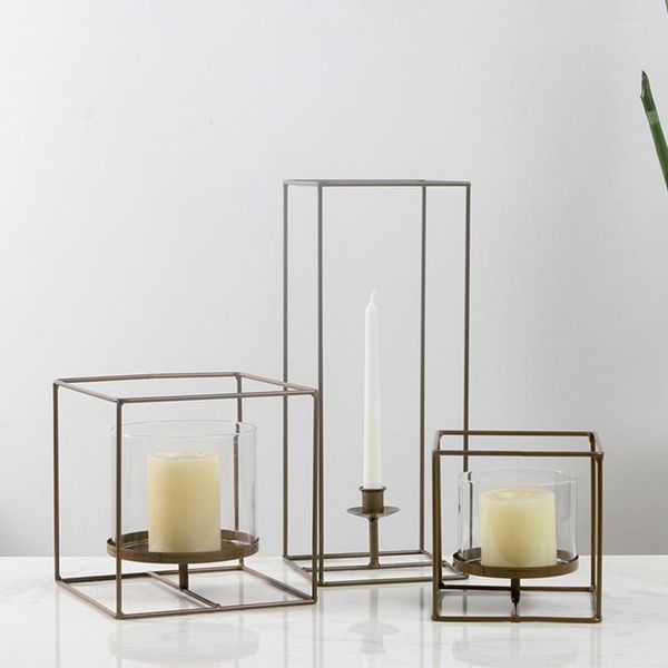 Castiçais Ferro Forjado Europeu Suporte Simples Candelabro Dourado Retro Decoração da Casa Centros de Mesa Porta Velas e Jardim