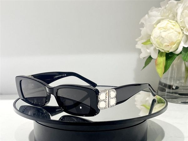 Nuovi occhiali da sole di design alla moda 0096D montatura quadrata piccola con abbellimento di diamanti lenti decorative in stile semplice e popolare lenti uv400