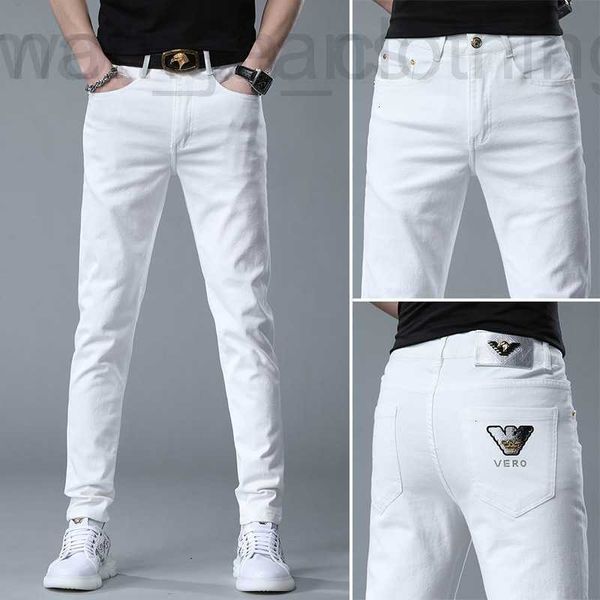 Jeans masculino designer designer primavera e verão calças jeans brancas masculinas bordados casuais furadeira elástica cintura média homens finos e magros