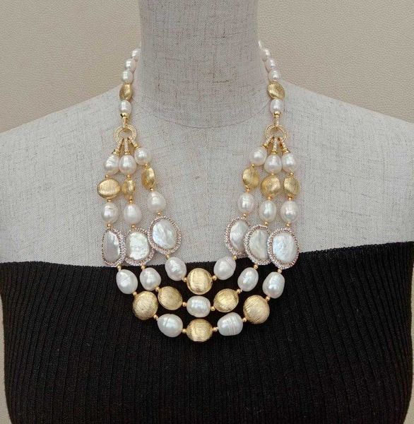 Collane di perline Yygem 3 fili di perle d'acqua dolce coltivate di riso bianco Collana girocollo di perle placcate oro spazzolato 230613