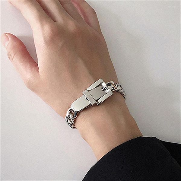 Link Armbänder Europäisches und amerikanisches Armband Chic Ins Nischendesign Trendige Gürtelschnalle Netz Rote Metallkette Student Hand Ornament Frauen