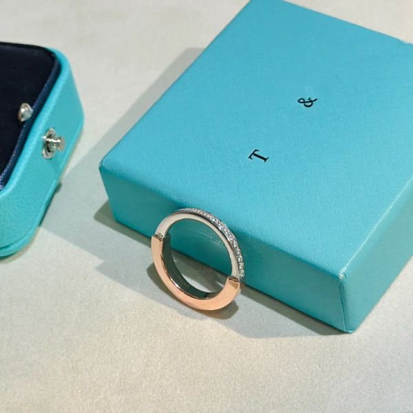 Кольцо «Любовь» Классические роскошные дизайнерские кольца для женщин с разделением цветов Модный и изысканный браслет U-lockTrend Простые дизайнерские украшения праздничный подарок