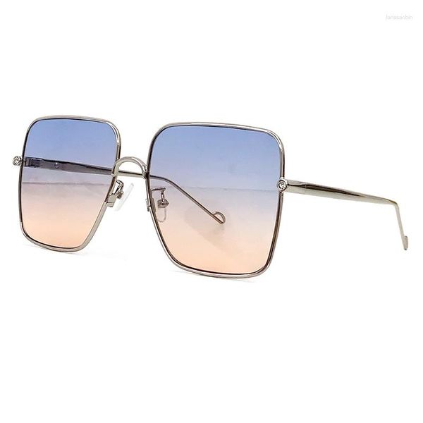 Güneş gözlüğü retro kare kadın klasik gradyan aynası metal çerçeve moda parlak renkli yaz gözlükleri