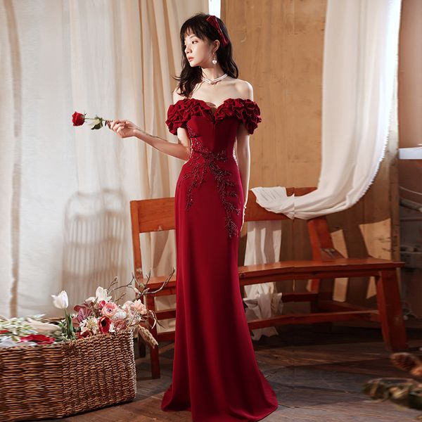 Zarif kırmızı elbise gelinin annesi seksi boncuklu 3d çiçek aplike edilmiş dantel deniz kızı kolları taban uzunluğu özel yapılmış düğün konuk elbiseleri 403
