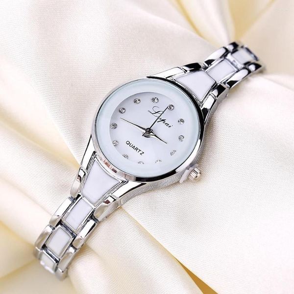Relógios de pulso Femmes Quartz Relógio Redondo Montres Retro Design Pulseira Aço Inoxidável Diamante Moda Montre Femme Luxe de Marque