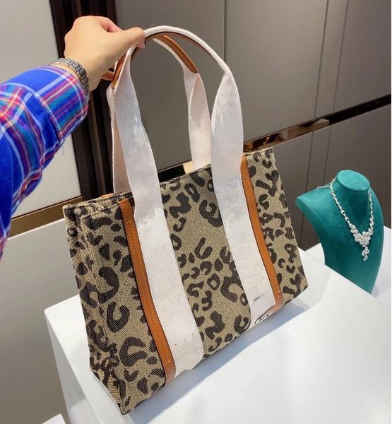 Omuz çantaları leopar baskı şerit gündelik el çantaları büyük kapasiteli tote tuval kadın Japon çanta alışveriş çantası
