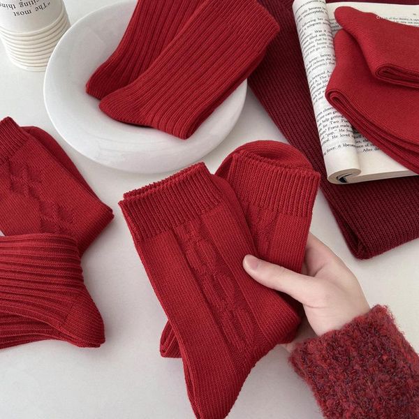 Calzini da donna invernali da donna in cotone più spesso casual moda giapponese tinta unita calzino lungo ragazze retrò rosso caldo