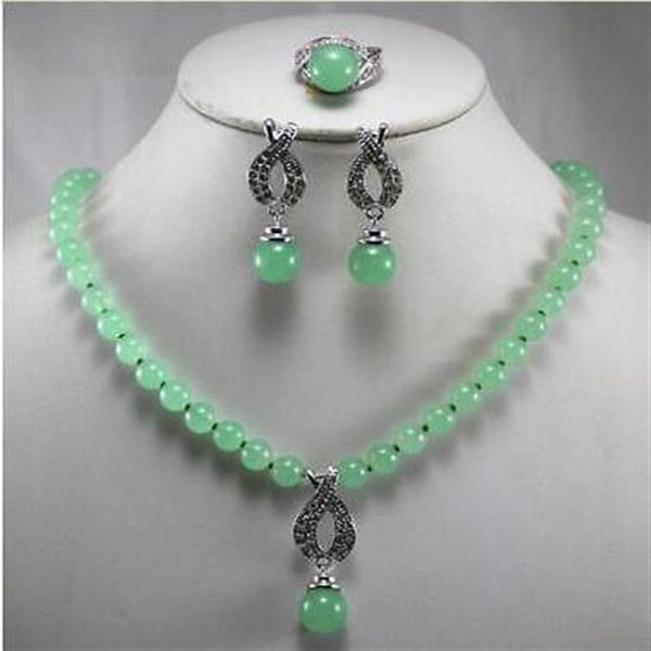 Bellissimi gioielli 8 mm verde giada pendente collana orecchino anello Set296A