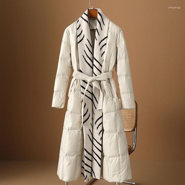 Damen Trenchcoats Design Sense Gestreifter Schal Daunenjacke für Frauen im Winter 2023 Europäische Mode Zebramuster Wolle Patchwork