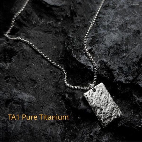 Catene TA1 Ciondolo in puro titanio, placca con motivo rock intagliato a mano per uomo e donna, collana antiallergica per la pelle