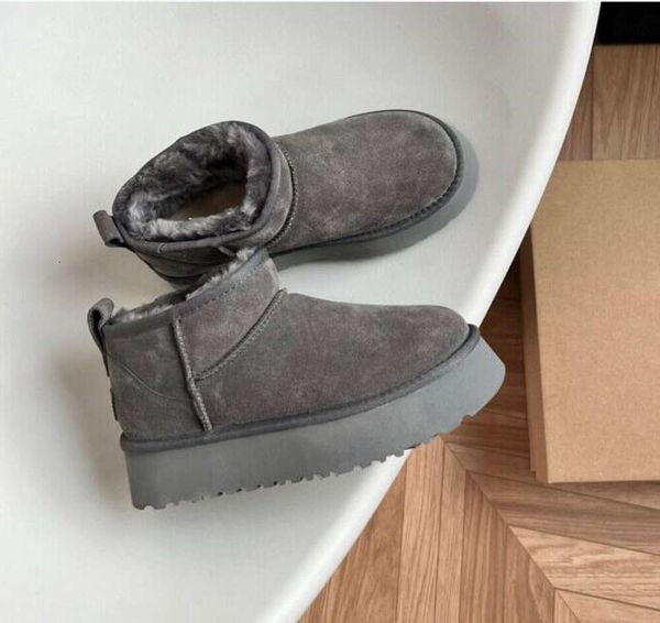 Stivali ultra uggssy Designer Donna Stivali da neve con plateau Australia Scarpe calde in pelliccia Vera pelle di castagna Stivaletti soffici alla caviglia per le donne Antilope colore marrone