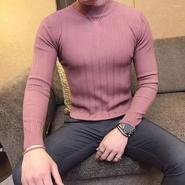 Herrenpullover Dieser Pullover hat ein Pullover-Design, das sich leicht an- und ausziehen lässt. Der Stoff ist weich, hautfreundlich und sehr warm