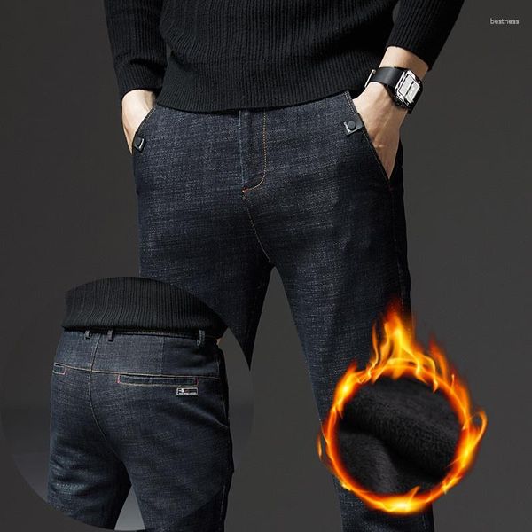 Calças masculinas quentes inverno homens jeans denim preto grosso lã reta regular ajuste calças casuais estilo coreano 2024 roupas