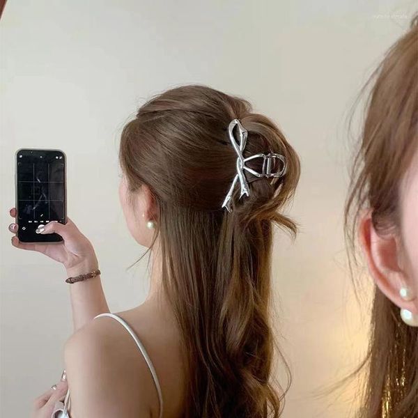 Haarspangen Europa und Amerika, stilvolle, elegante metallische Schmetterlingsabschnitt-Accessoires für Frauen, geeignet zum einfachen Tragen von Geschenkschmuck