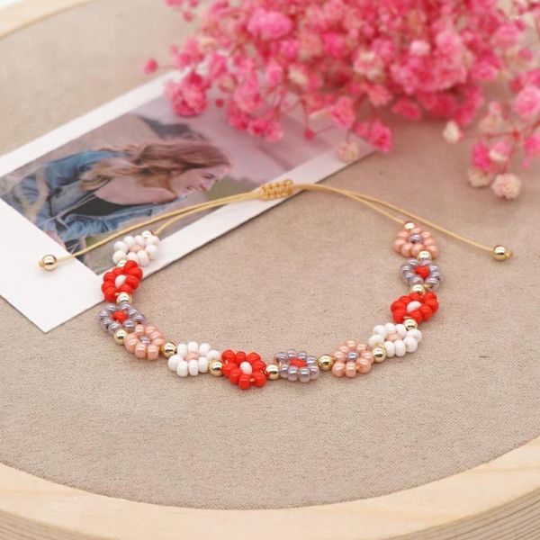 Strand YASTYT 2023 Bracciale Margherita per le donne Perline fatte a mano Braccialetti con fiori Stringa regolabile Gioielli romantici carini regalo per lei