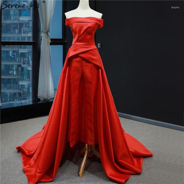 Abiti da festa Scollo a barca rosso Semplice sexy Prom 2023 Ultimo design Abiti in raso con spalle scoperte Serene Hill HM66846