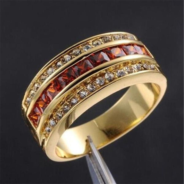 Anéis de cluster masculino luxo 10k ouro amarelo princesa-corte garnet cristal gemstone anel de casamento para homens mulheres jóias241c