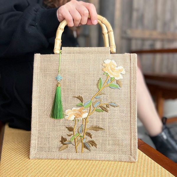 Vintage Frauen Handtasche 2023 Neue Chinesische Stil Blume Stickerei Tragbare Leinen Shopper Tasche Große Kapazität Bambus Griff Reisetaschen
