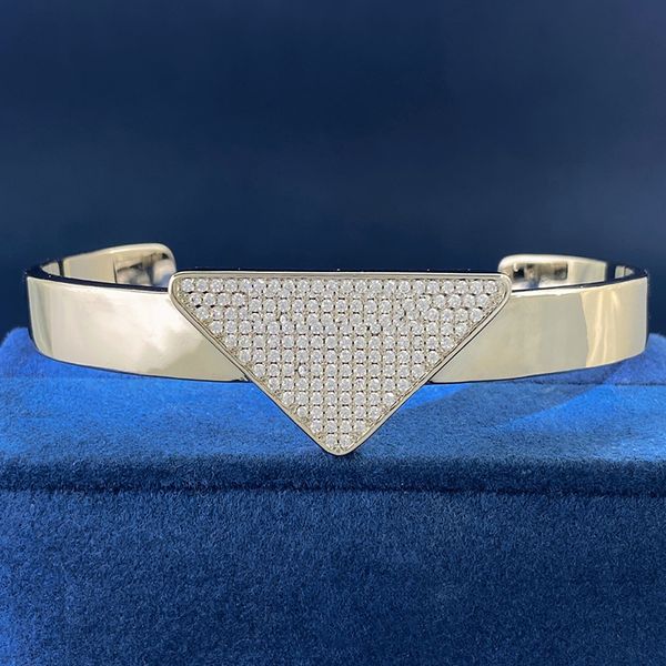 Charme de luxo feminino jóias pulseira de prata requintado e simplicidade triângulo sinal todo diamante design moda lindo designer elegante magnífico senhora pulseira