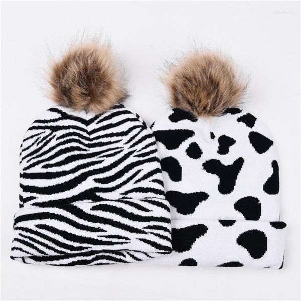 Berets Zebra Padrão Vaca Crimping Unisex Pompom Chapéu Outono Inverno Manter Quente Tricô Mulheres Beanie Skull Cap